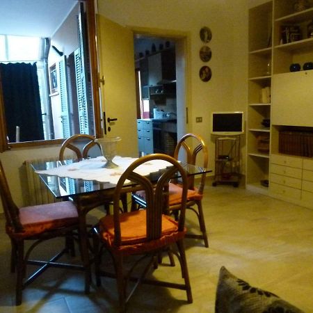 Ginko Apartment Pesaro Bagian luar foto