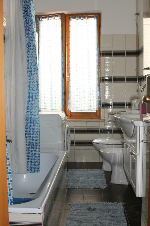 Ginko Apartment Pesaro Bagian luar foto